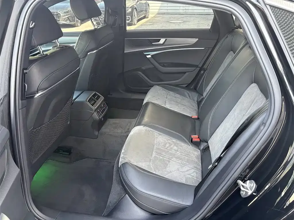 Audi A6L 2022 из CN, фото 3