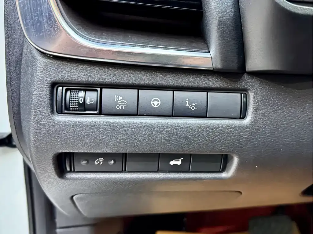 Nissan X-Trail — фото 10