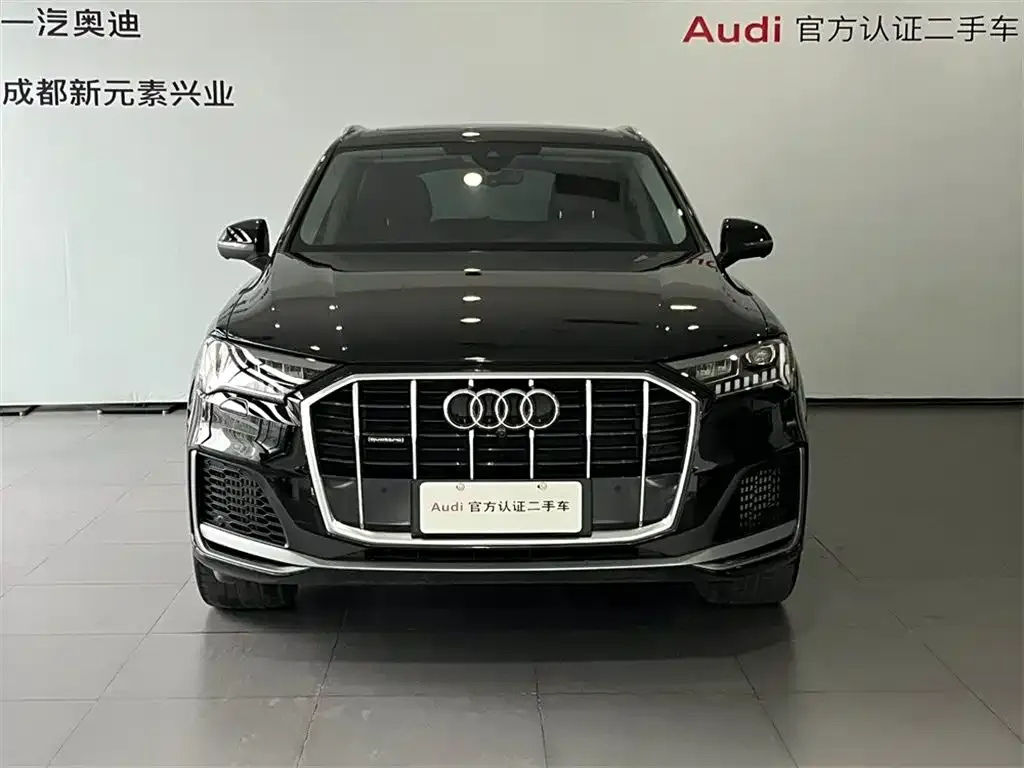 Audi Q7 2023 из CN, фото 4