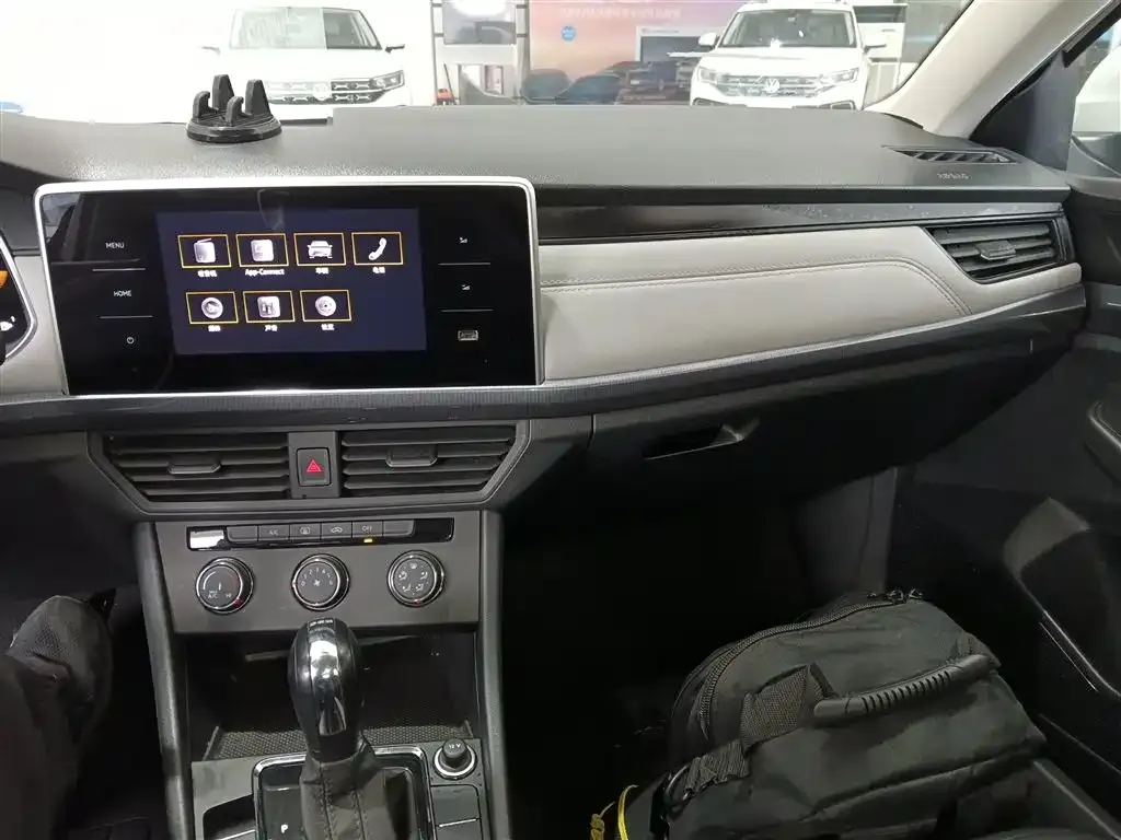 Volkswagen Bora 2024 из CN, фото 9