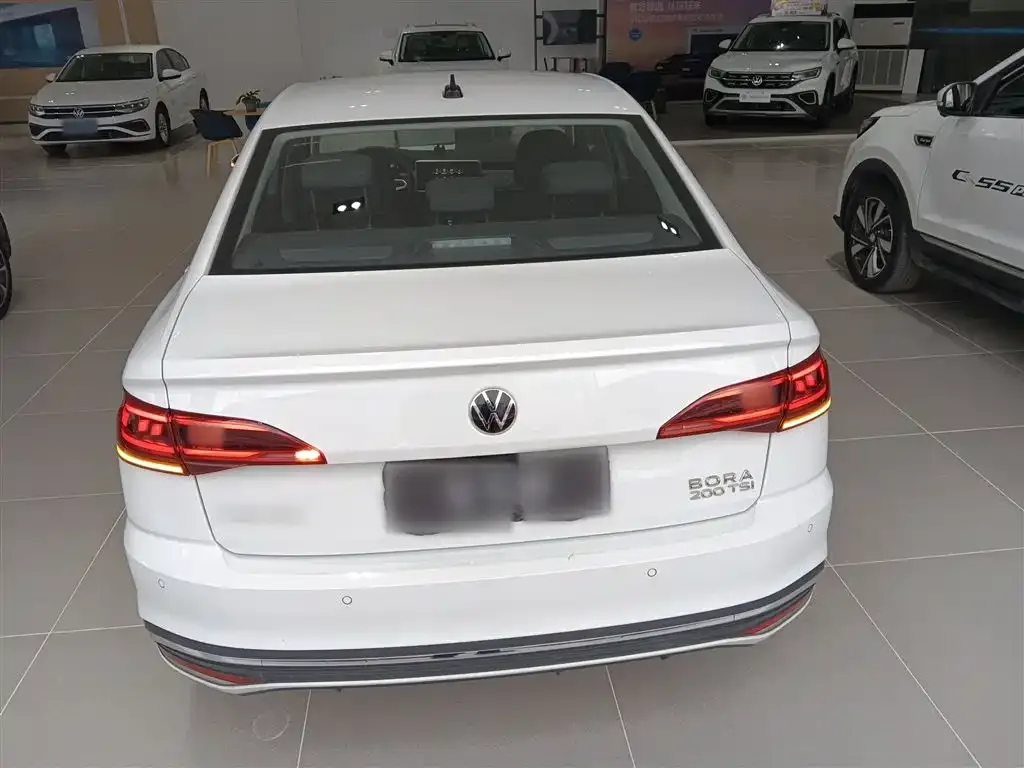 Volkswagen Bora 2024 из CN, фото 3