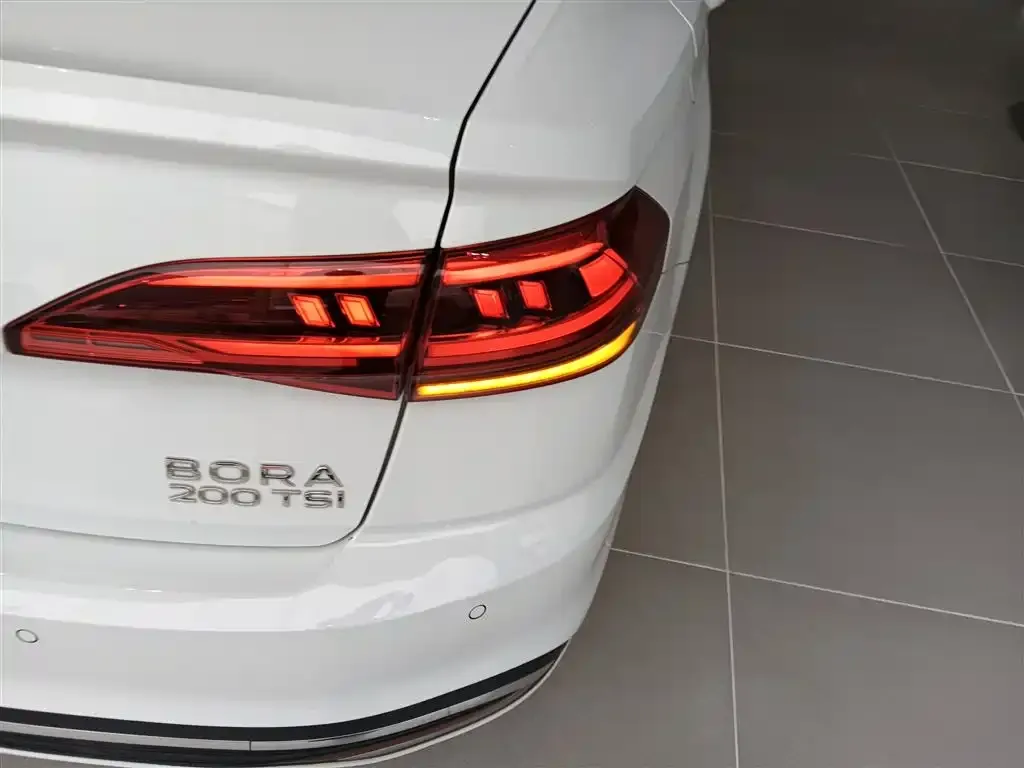 Volkswagen Bora 2024 из CN, фото 2