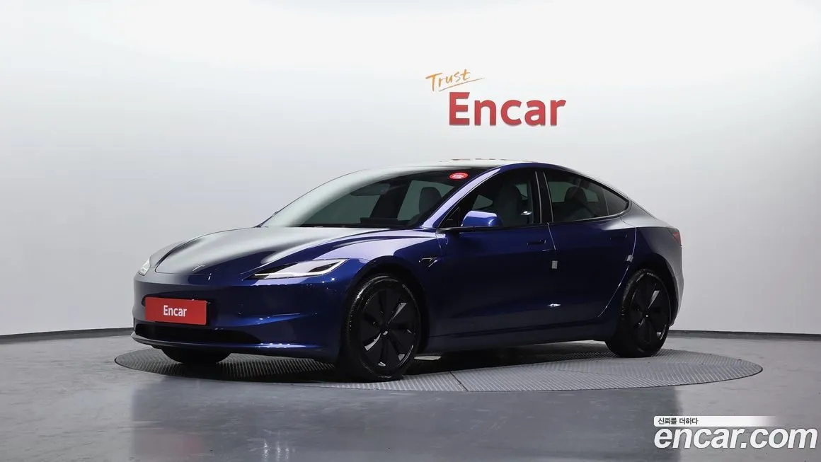 Tesla Model 3 — фото 1