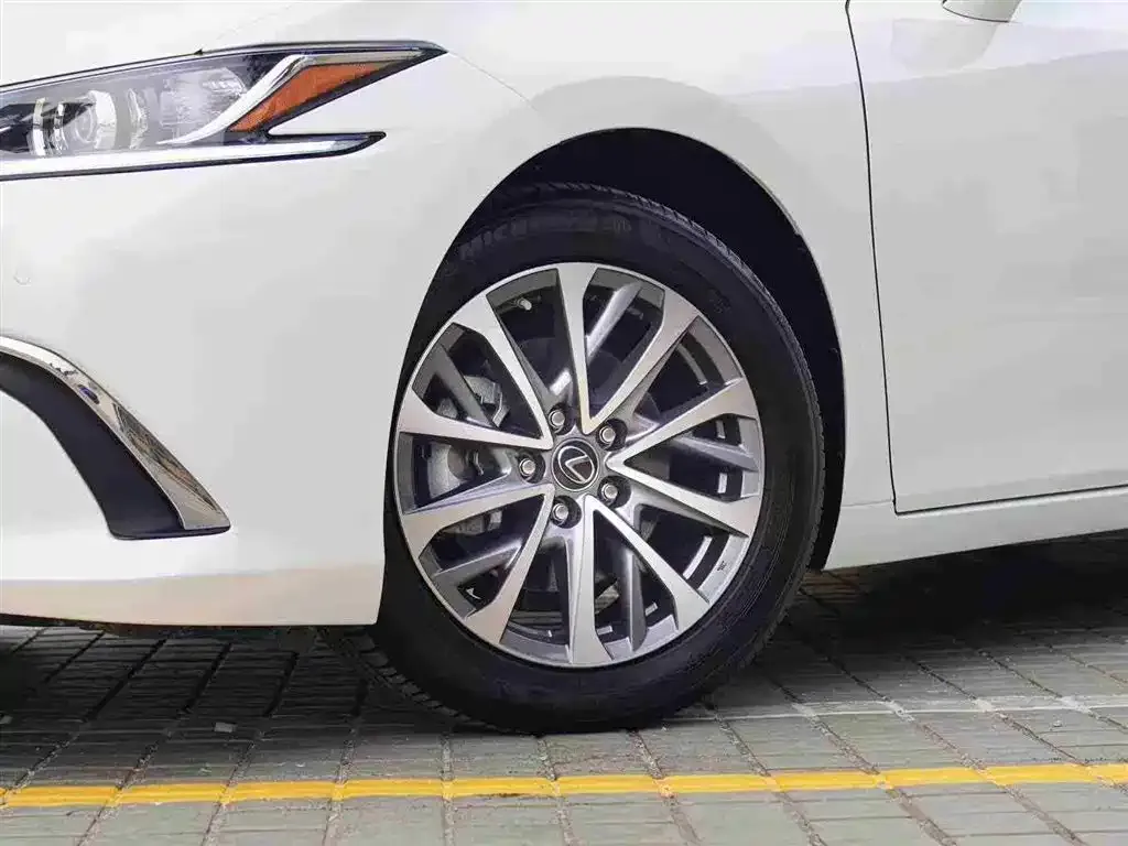 Lexus ES 2024 из CN, фото 5