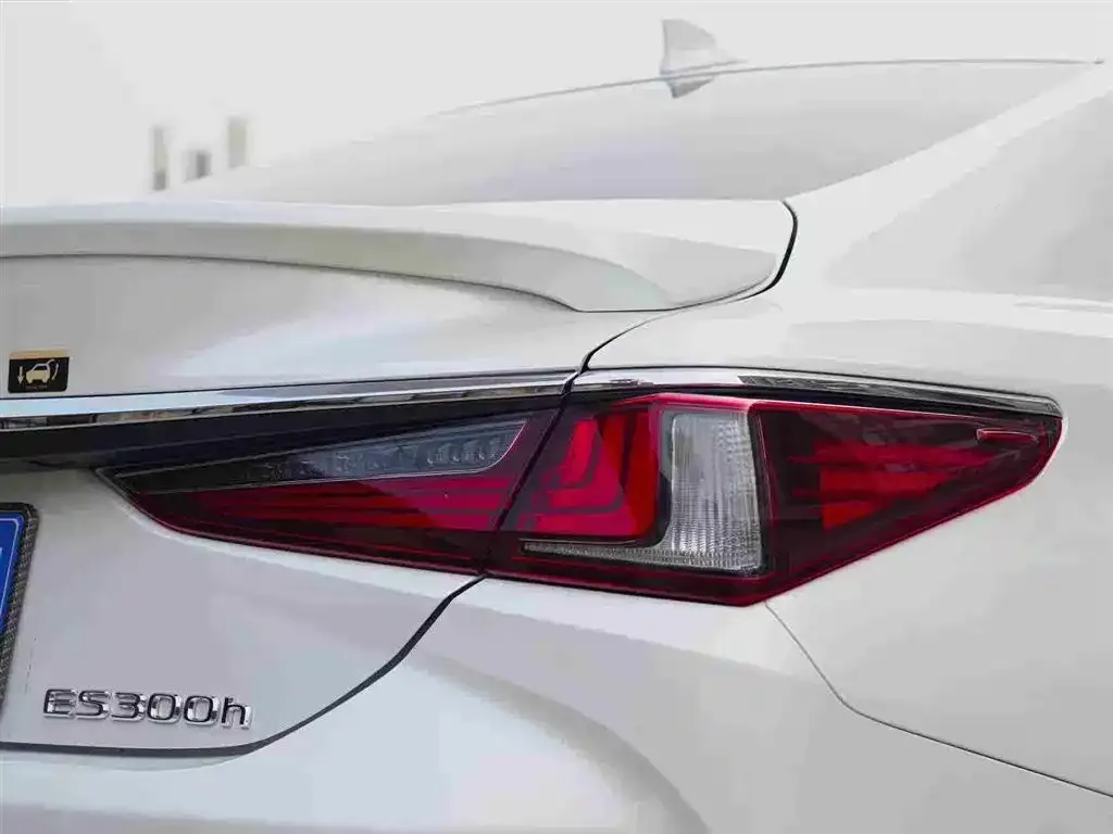 Lexus ES 2024 из CN, фото 2