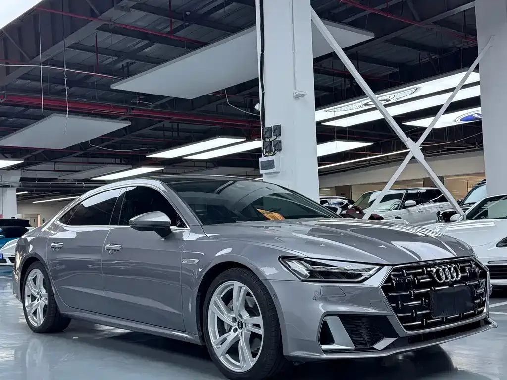 Audi A7L 2023 из CN, фото 4