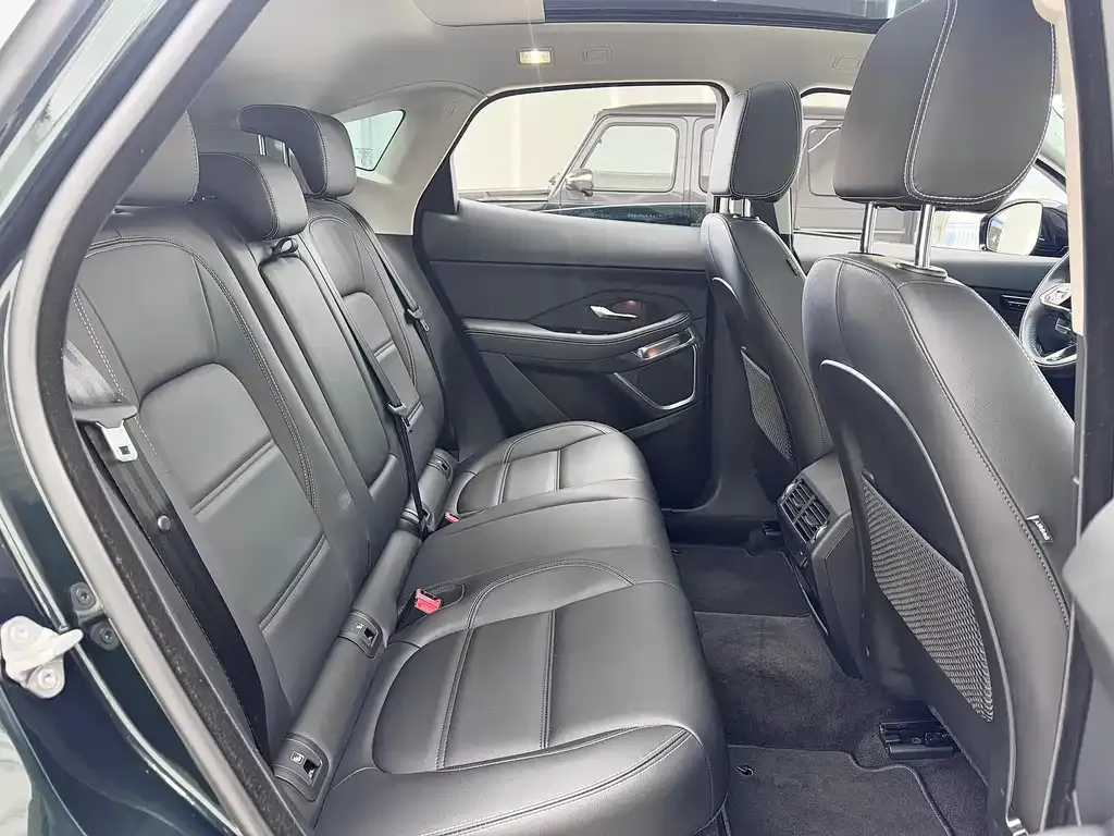 Jaguar E-PACE 2025 из CN, фото 10