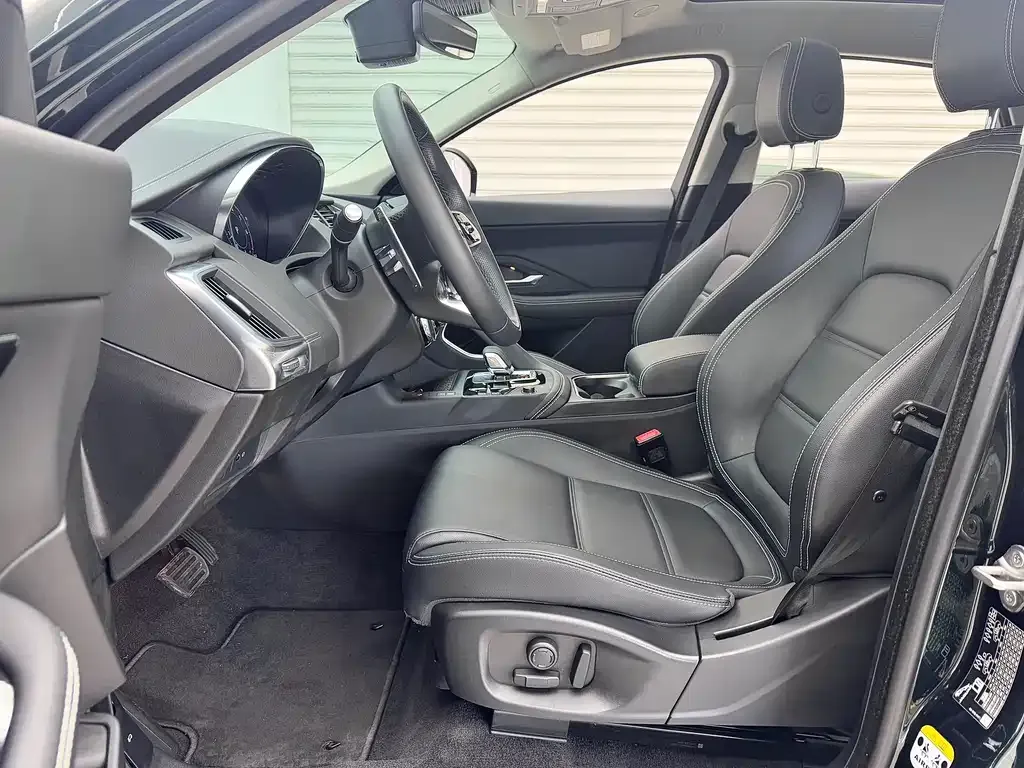 Jaguar E-PACE 2025 из CN, фото 7