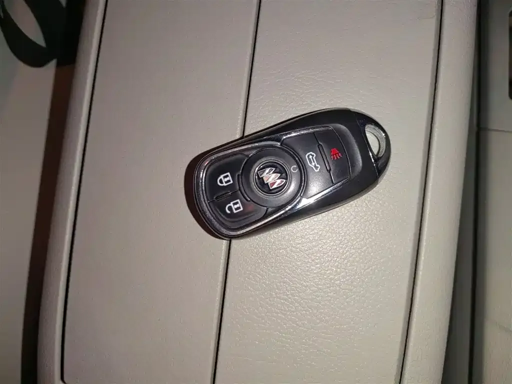 Buick GL8 2022 из CN, фото 9