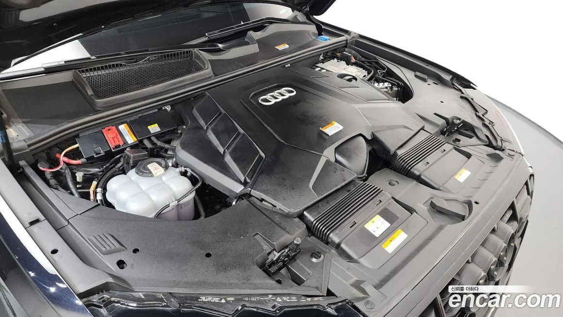 Audi Q7 2021 из KR, фото 6