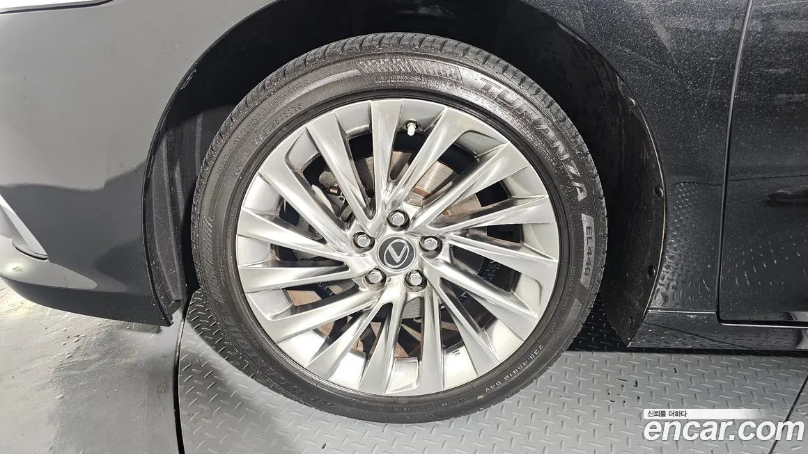 Lexus ES 2023 из KR, фото 10