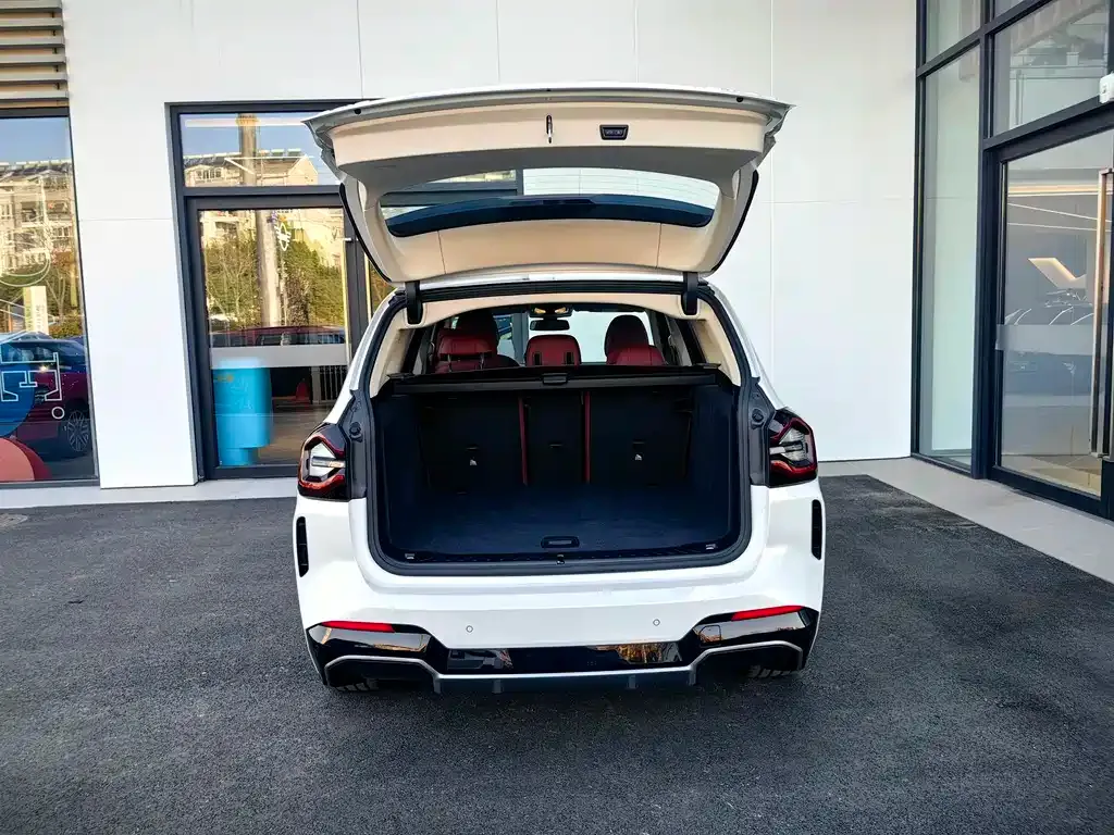BMW iX3 2024 из CN, фото 9