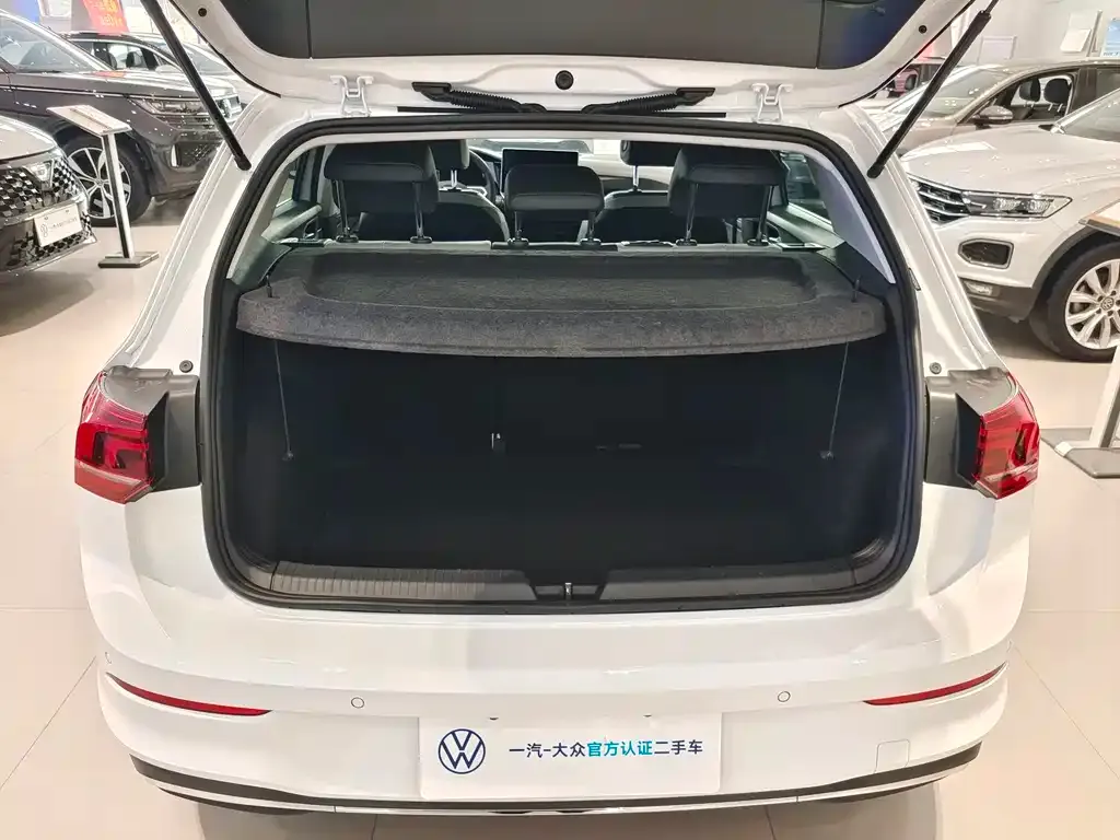 Volkswagen Golf 2025 из CN, фото 10