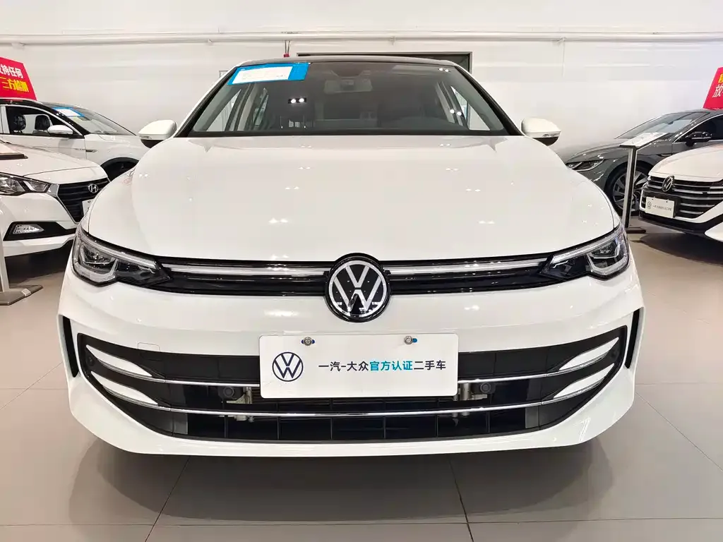 Volkswagen Golf 2025 из CN, фото 2
