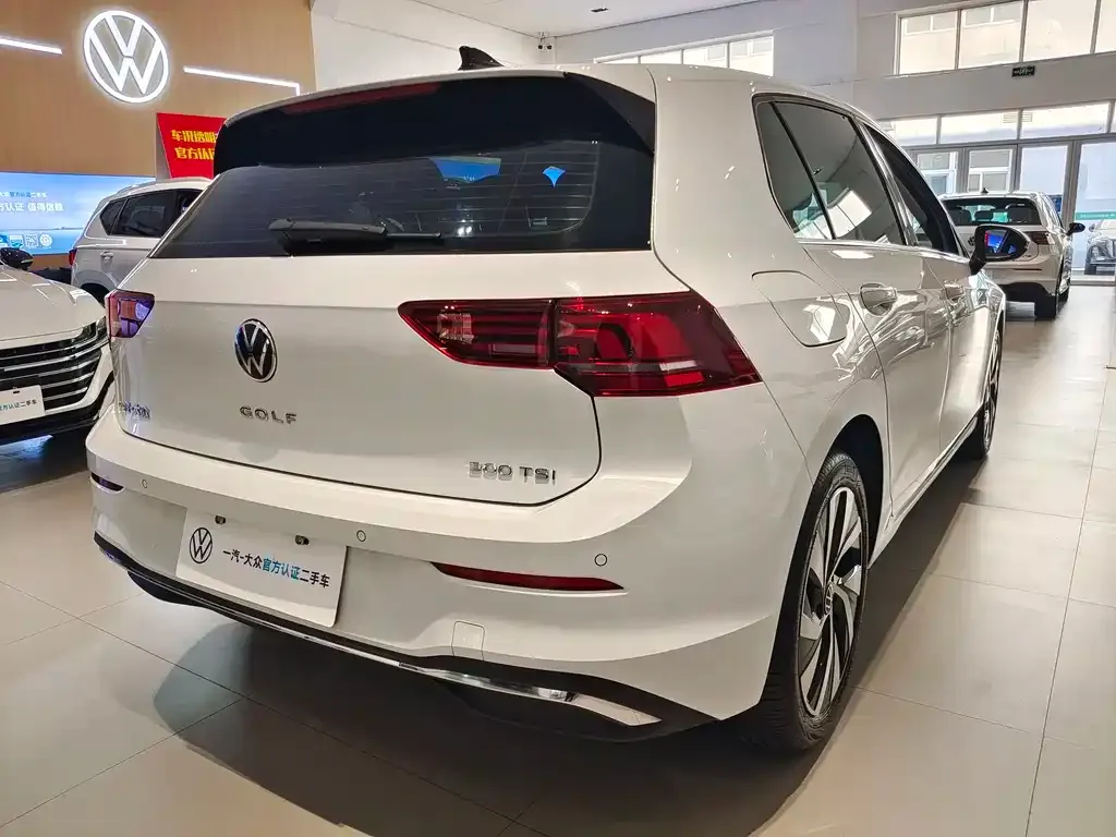 Volkswagen Golf 2025 из CN, фото 5