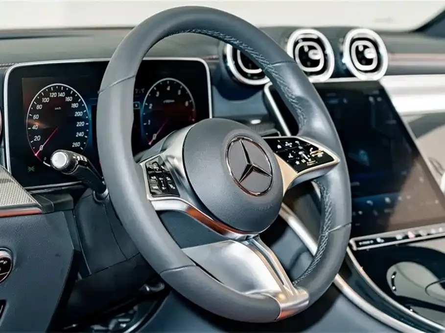 Mercedes-Benz GLC — фото 10