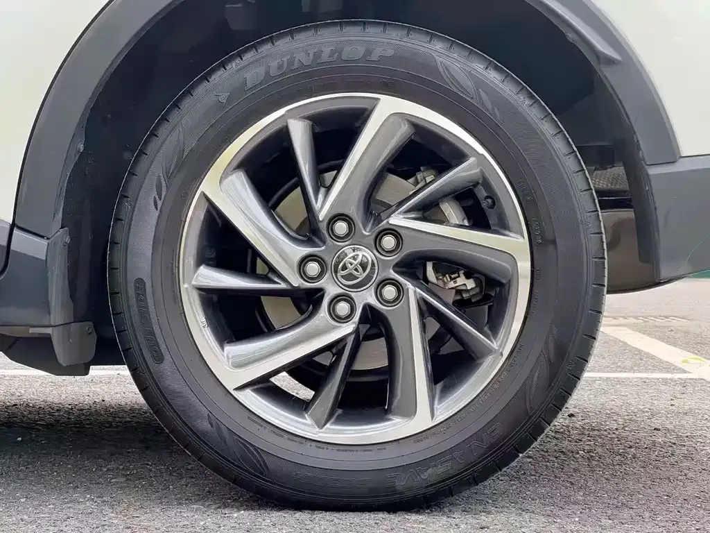 Toyota C-HR 2024 из CN, фото 2