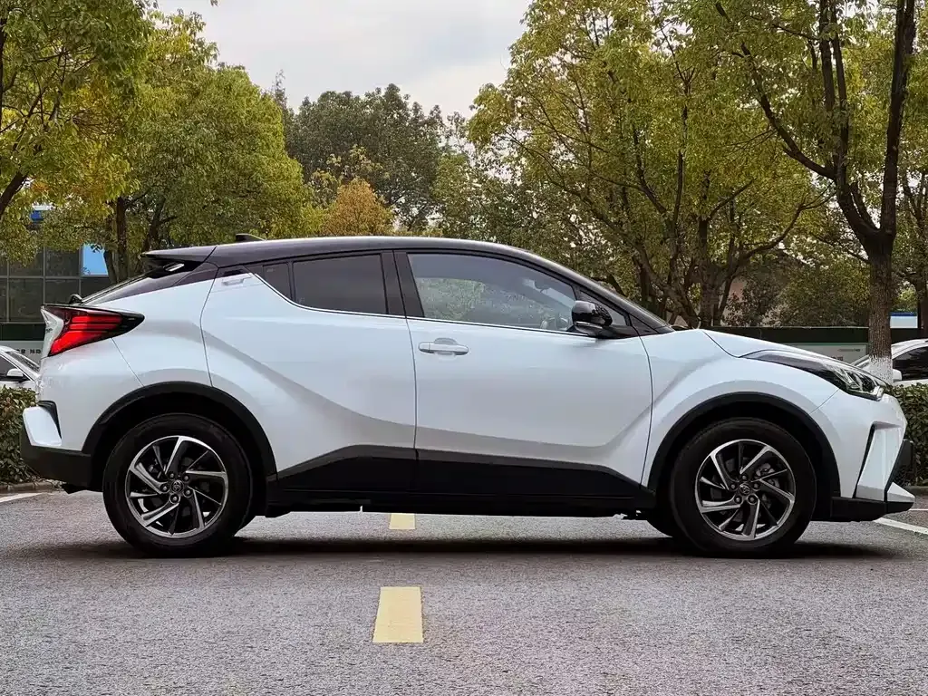 Toyota C-HR 2024 из CN, фото 8