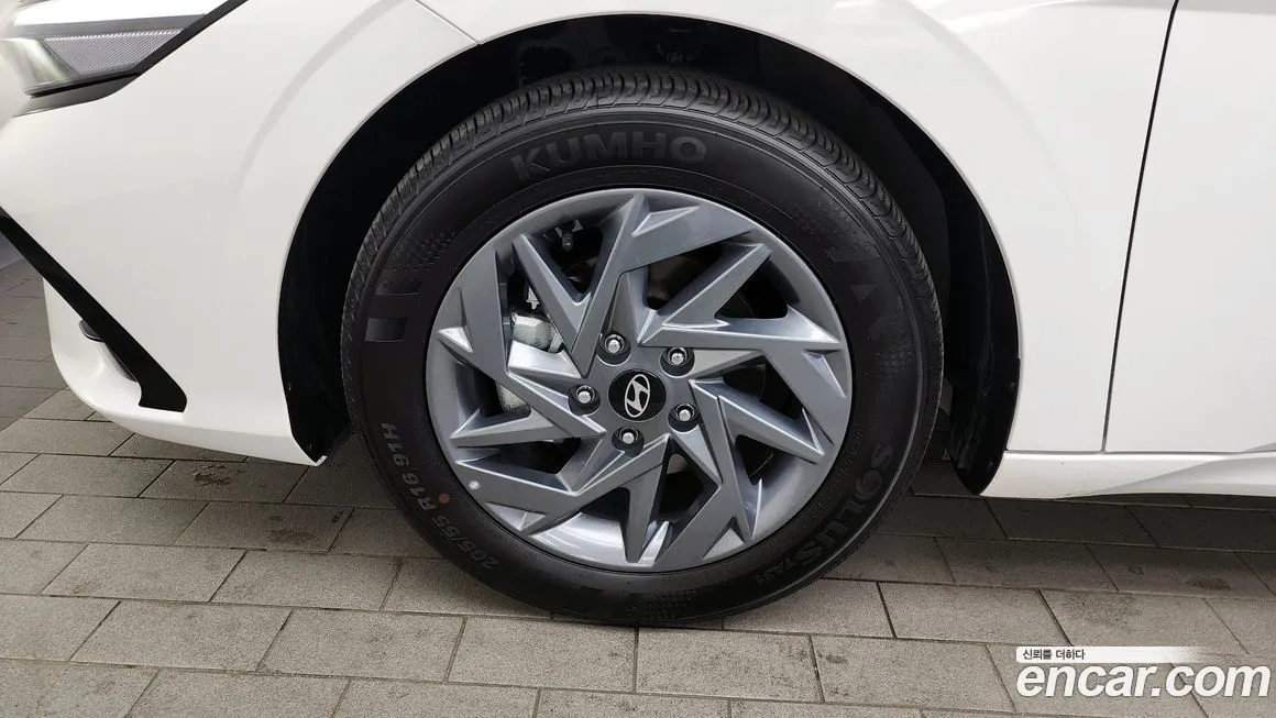 Hyundai AVANTE — фото 5