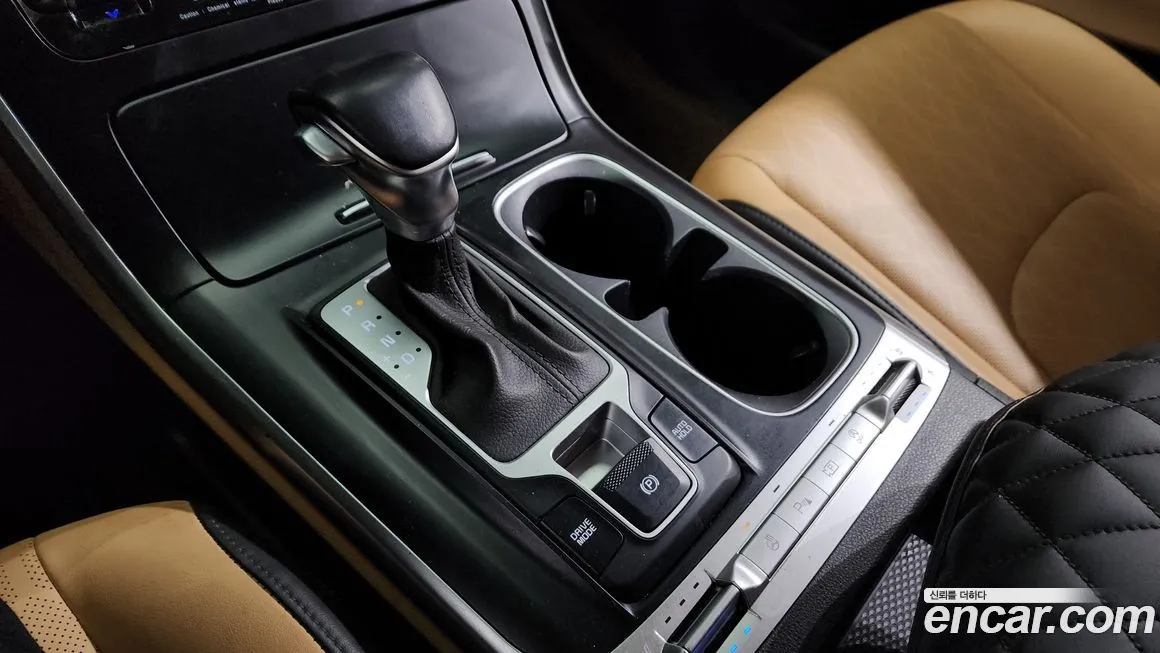 Kia Carnival — фото 10