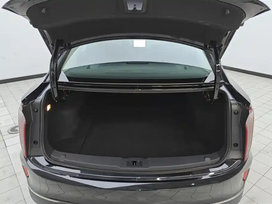 Hongqi E-QM5 2023 из CN, фото 4