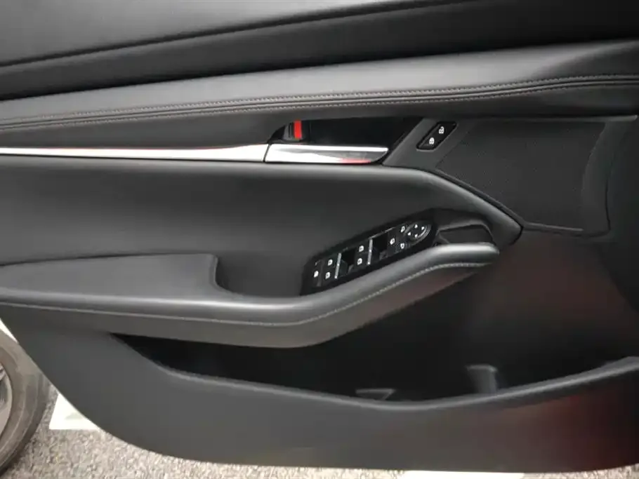 Mazda 3 Axela 2021 из CN, фото 3