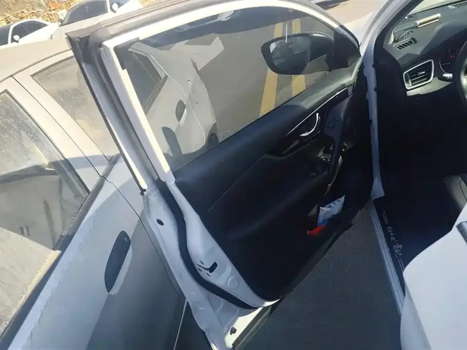 Nissan Qashqai 2023 из CN, фото 2