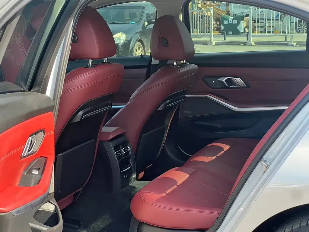 BMW 3 Series 2021 из CN, фото 5