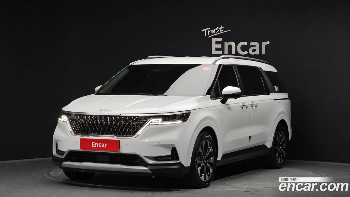 Kia Carnival — фото 1