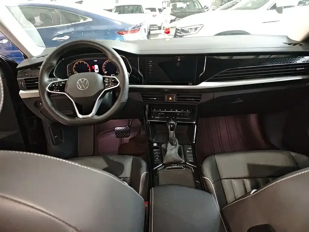 Volkswagen Passat 2022 из CN, фото 10