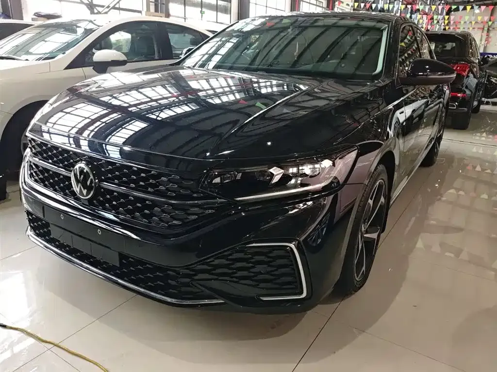 Volkswagen Passat 2022 из CN, фото 2