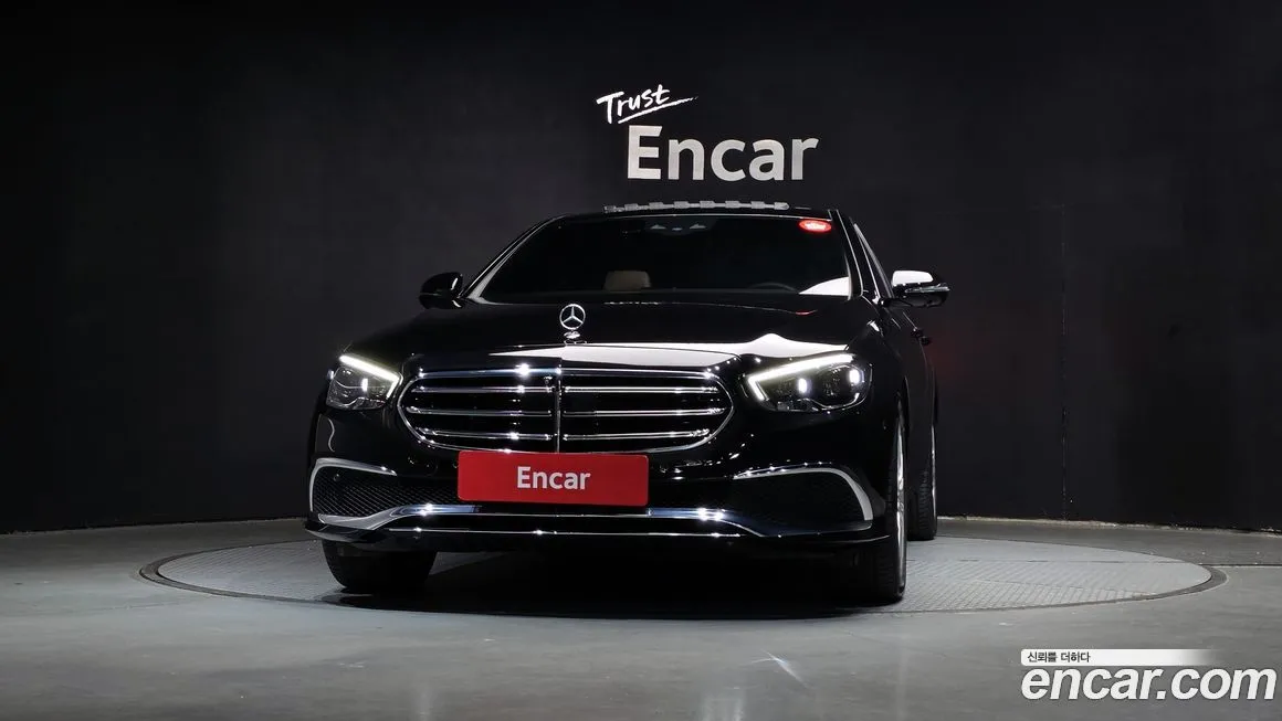 Mercedes-Benz E-Class 2023 из KR, фото 2