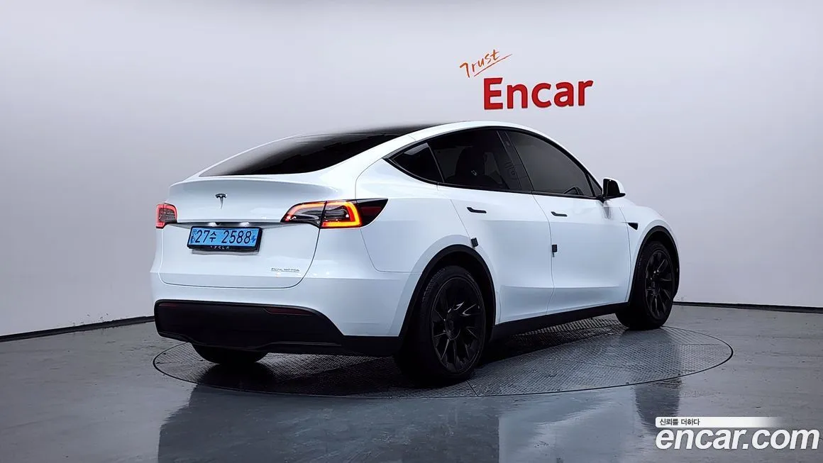 Tesla Model Y 2023 из KR, фото 3