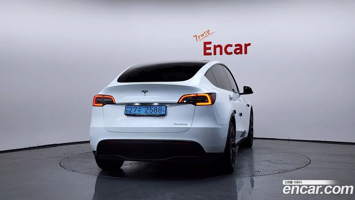 Tesla Model Y 2023 из KR, фото 4