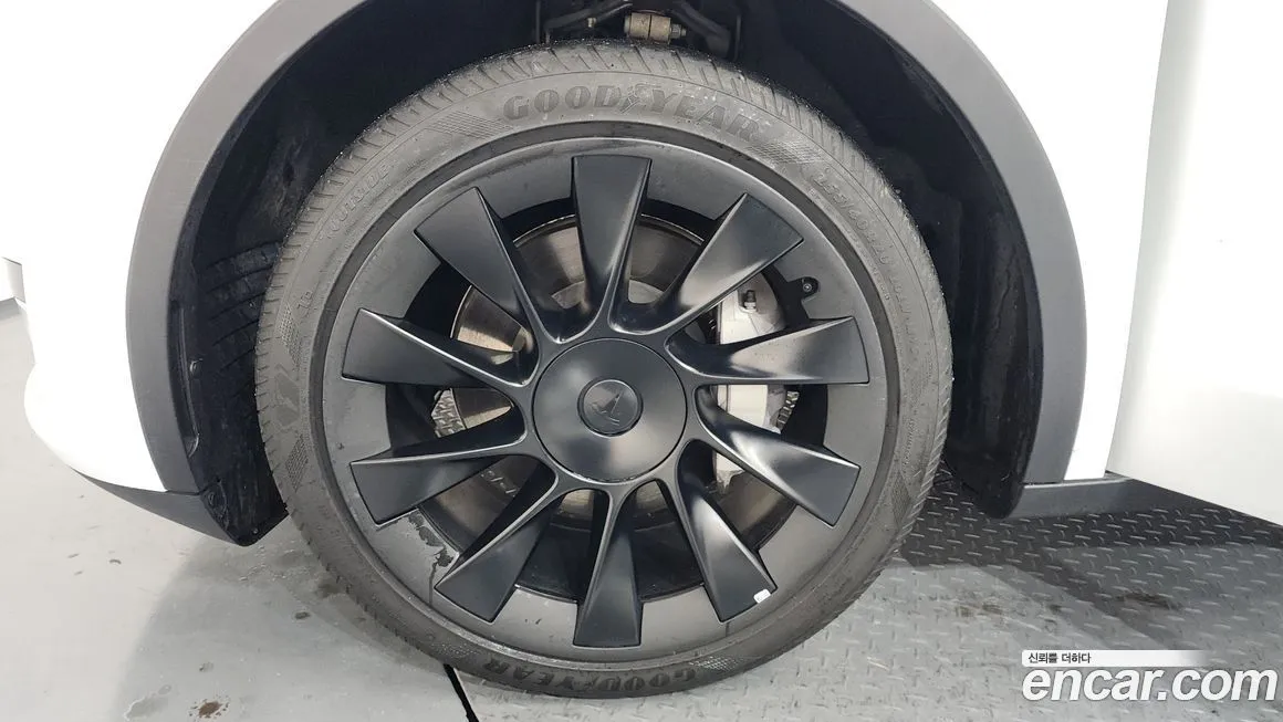 Tesla Model Y 2023 из KR, фото 9