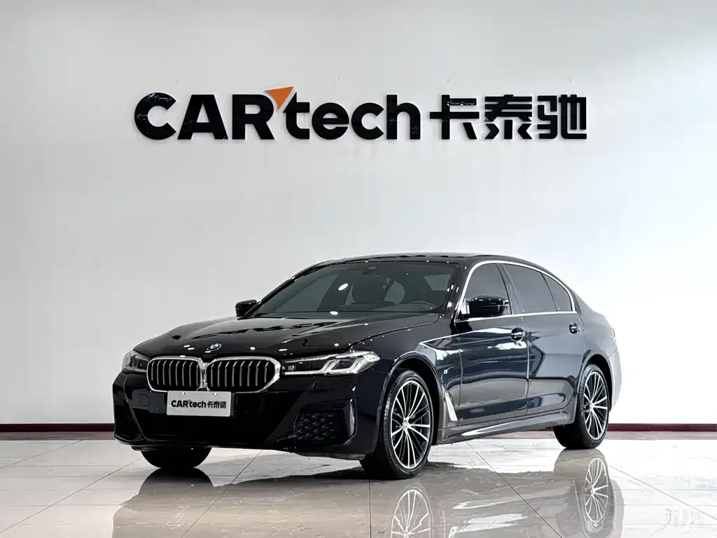 BMW 5 Series 2023 из CN, фото 1