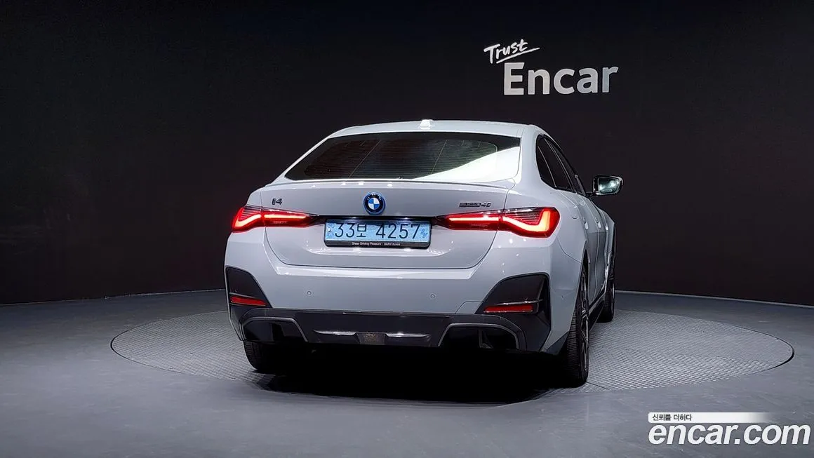 BMW i4 2023 из KR, фото 4