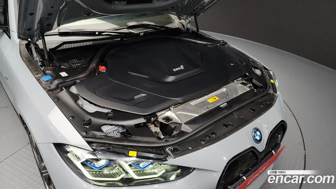 BMW i4 2023 из KR, фото 6