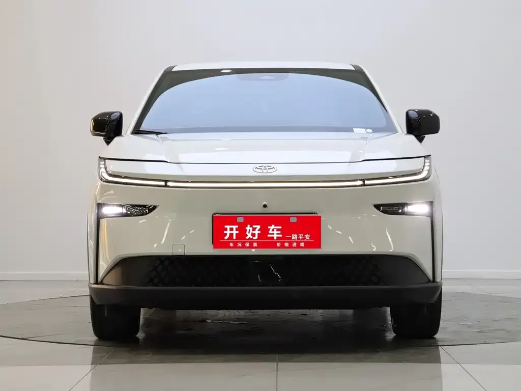 Toyota Platinum 3X 2025 из CN, фото 7