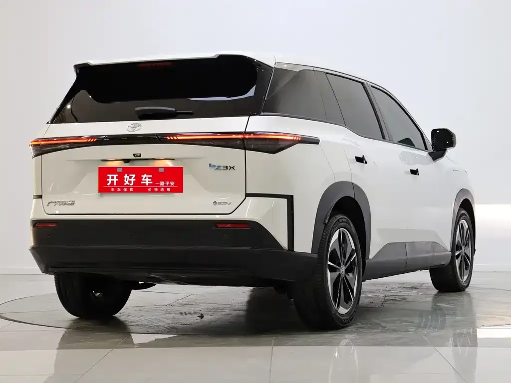 Toyota Platinum 3X 2025 из CN, фото 8