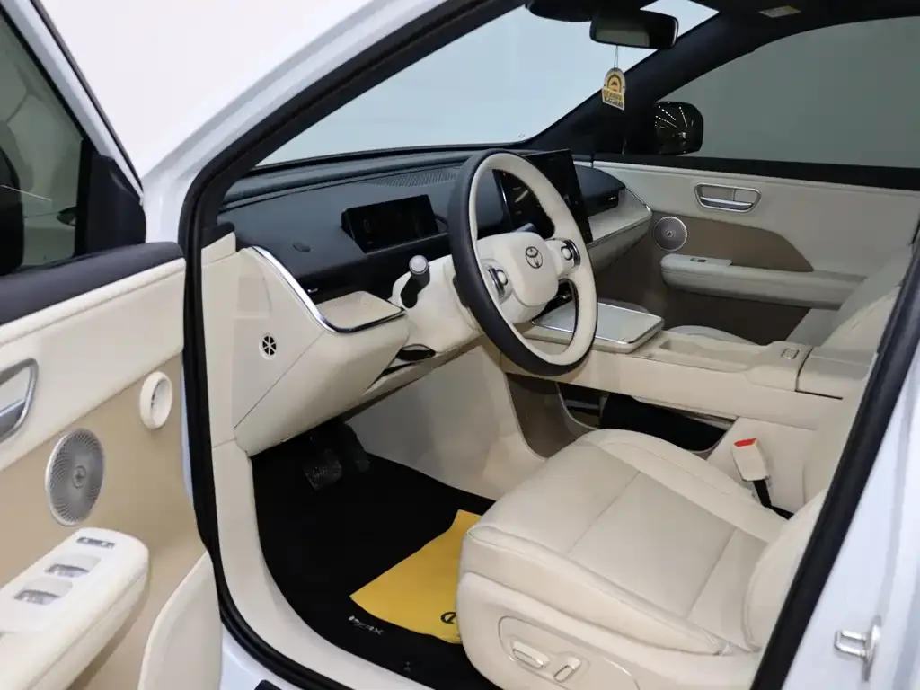 Toyota Platinum 3X 2025 из CN, фото 5