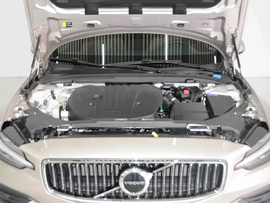 Volvo S60 2025 из CN, фото 5