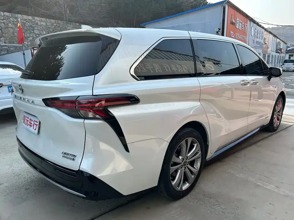Toyota Sienna 2023 из CN, фото 6