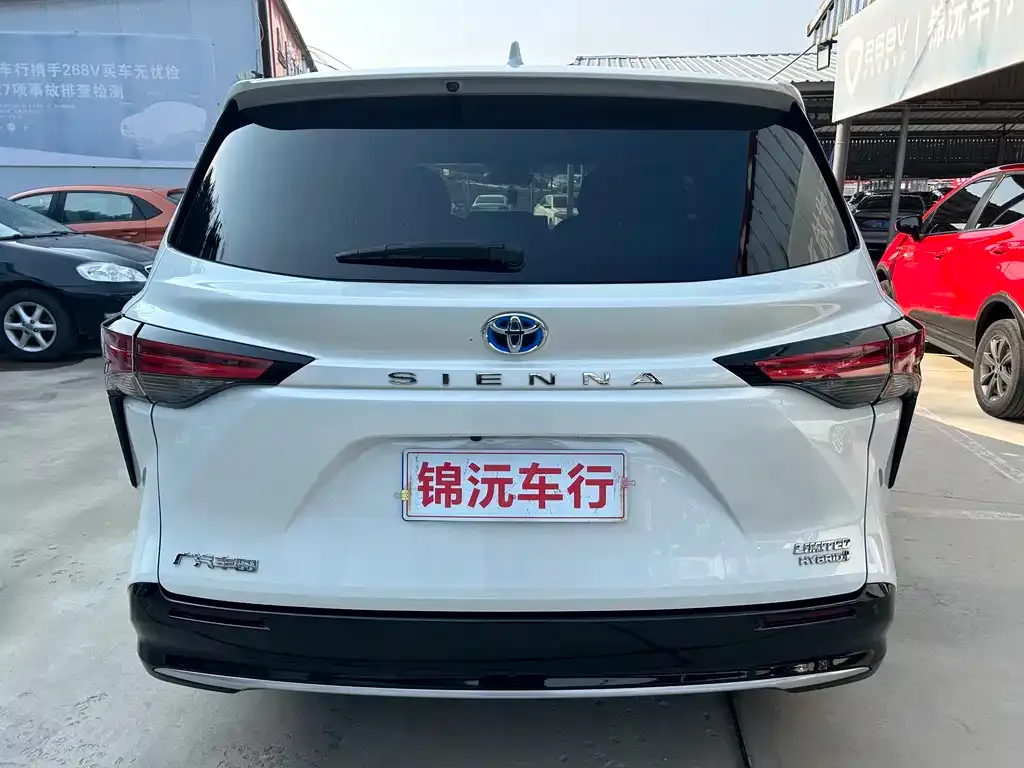 Toyota Sienna 2023 из CN, фото 8