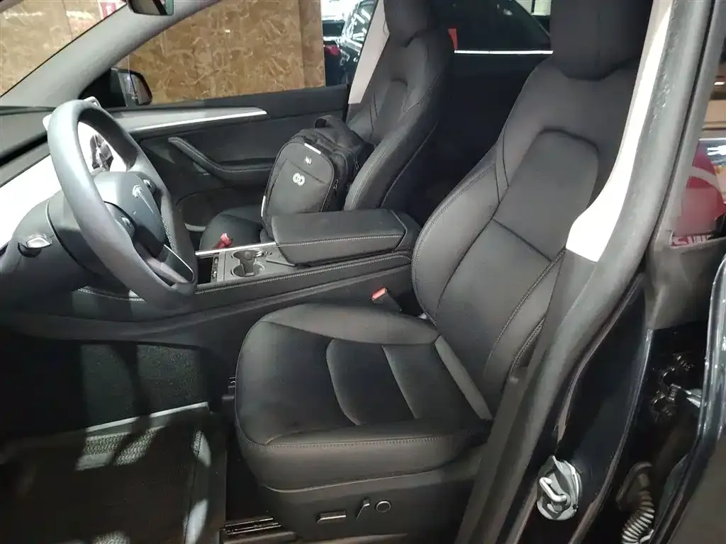 Tesla Model Y 2024 из CN, фото 10