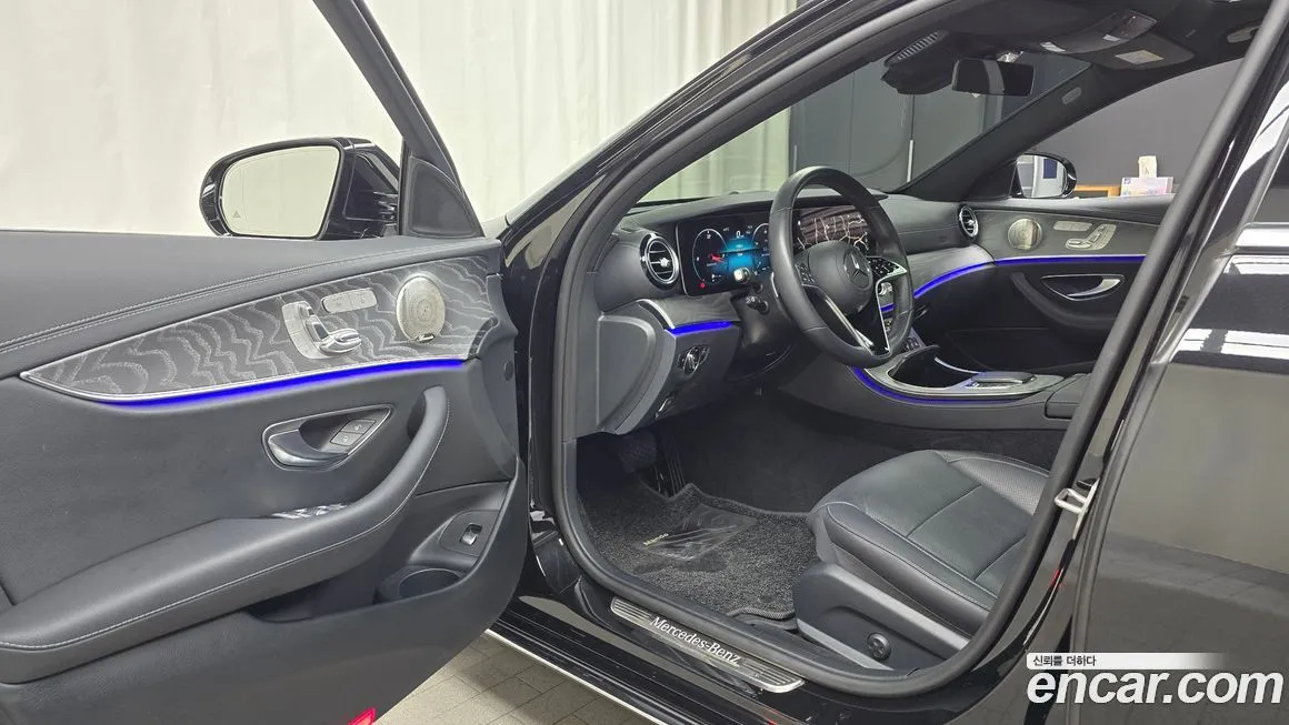 Mercedes-Benz E-Class 2023 из KR, фото 2