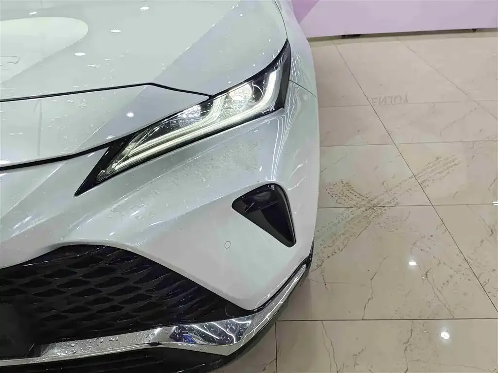 Toyota Venza 2024 из CN, фото 9