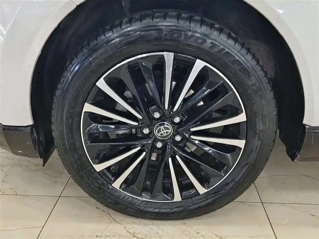 Toyota Venza 2024 из CN, фото 4