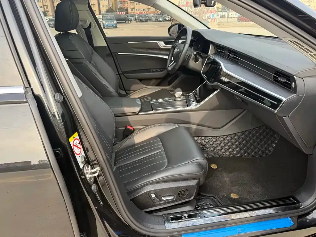 Audi A6L 2024 из CN, фото 8