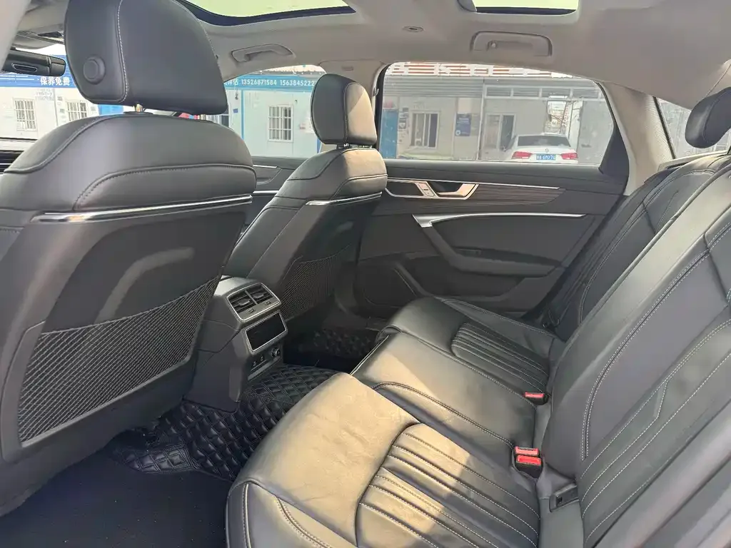 Audi A6L 2024 из CN, фото 6